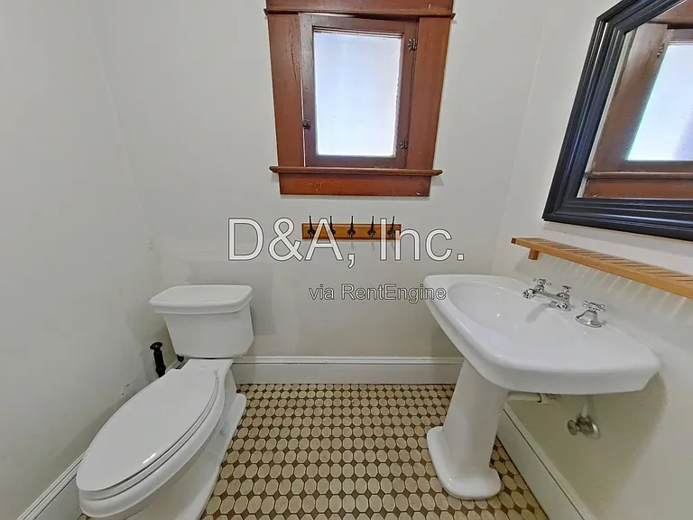 744 SW 14th St — Photo 24