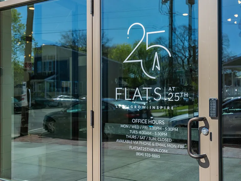 Flats at 25th — Photo 78
