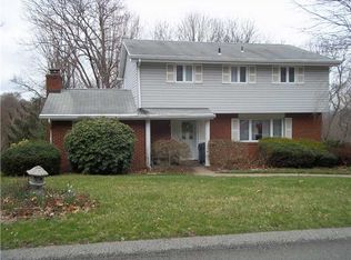 927 Burning Tree Dr, McKeesport, PA