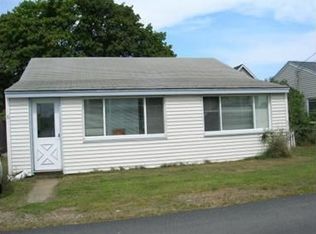 6 52nd St, Newbury, MA 01951
