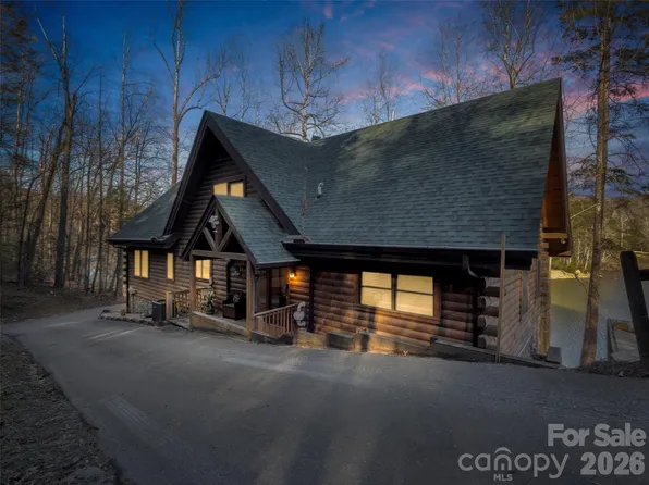 446 Rainbow Cir, Lake Lure, NC 28746