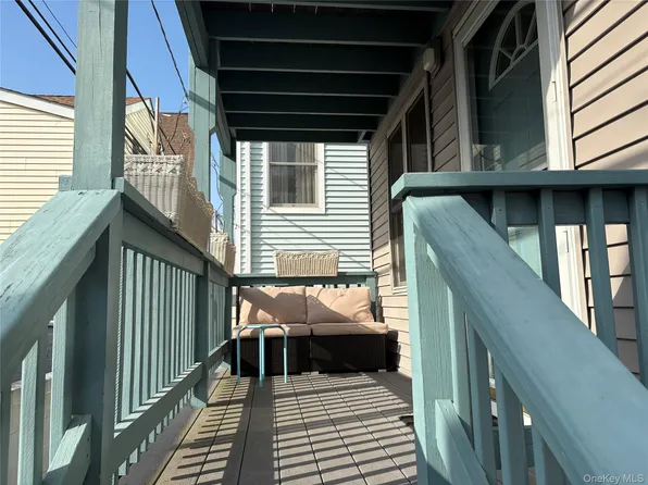 65 Ohio Ave, Long Beach, NY 11561