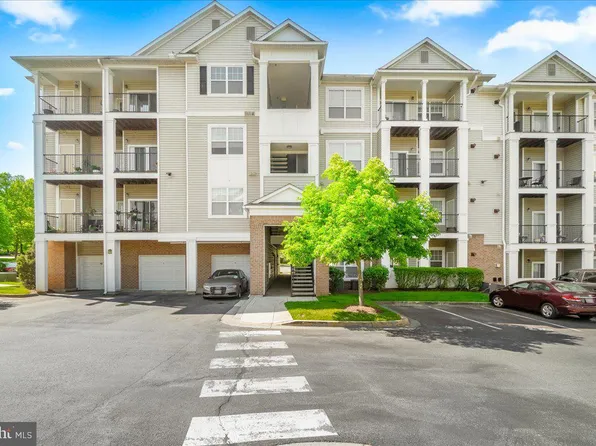13500 Derry Glen Ct APT 403, Germantown, MD 20874