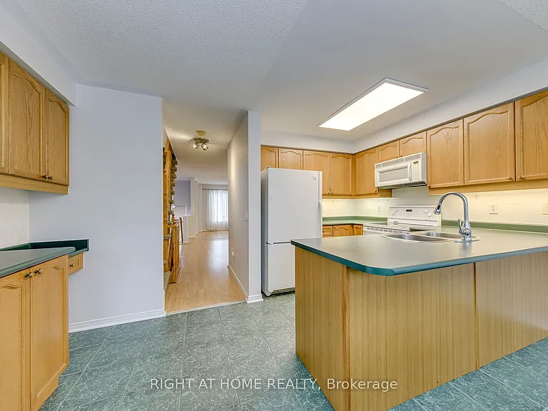 38 Fairview Rd W #38 — Photo 15