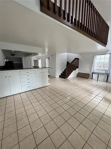 3 bed, 2.0 bath, 1630 sqft, $2,500 — Photo 4