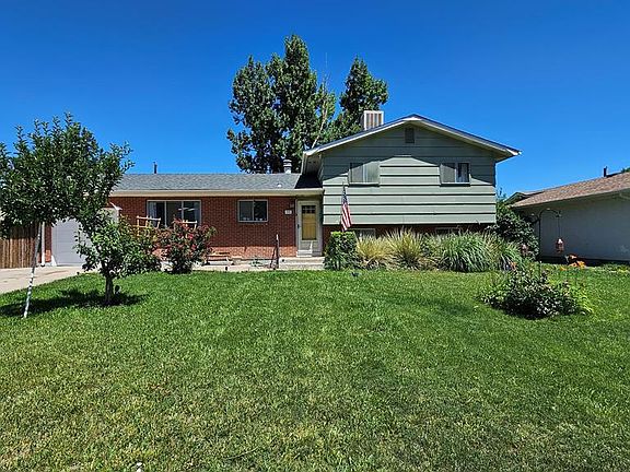 2nd image of 35 Bramblewood Ln