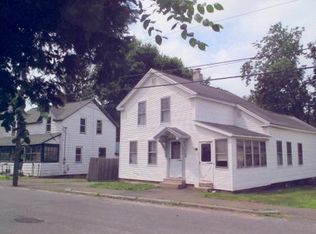 18 Pine St, Westhampton, MA 01027