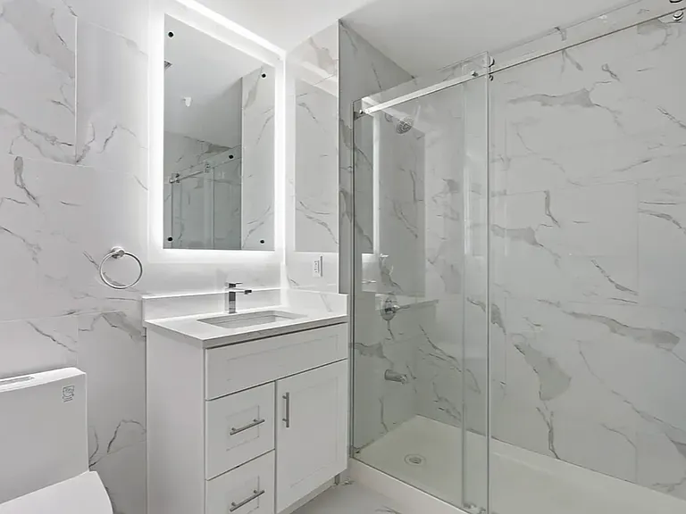 15002 Hillside Ave #508 — Photo 7