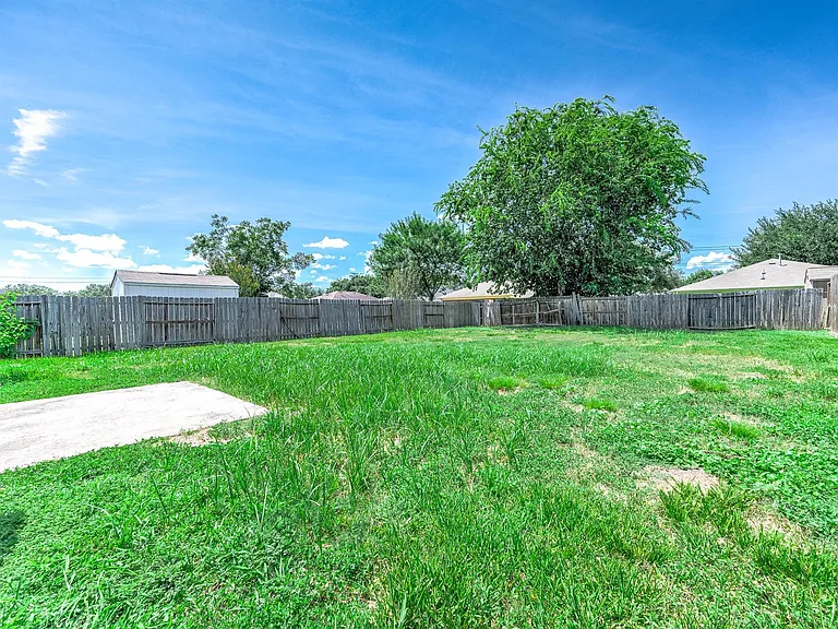 5922 James Pl — Photo 18