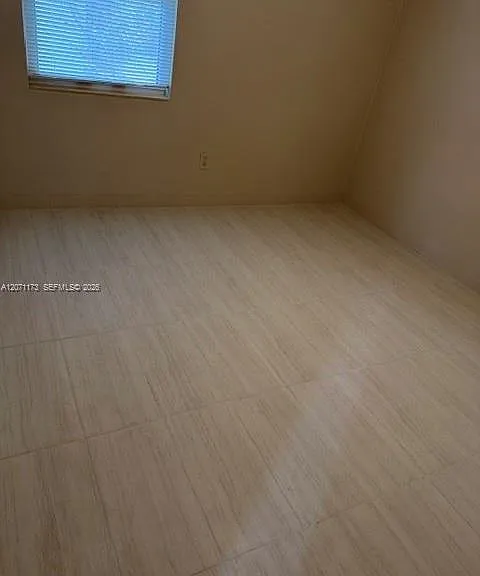 305 NW 12th Ave #1 — Photo 6
