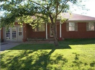 1108 Boon Dr, Boonville, IN 47601