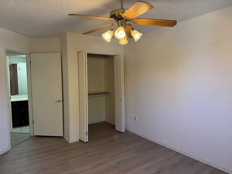 13104 Maple Leaf Dr — Photo 14