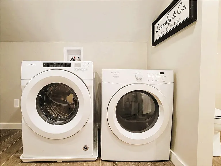 129 Connection St — Photo 17