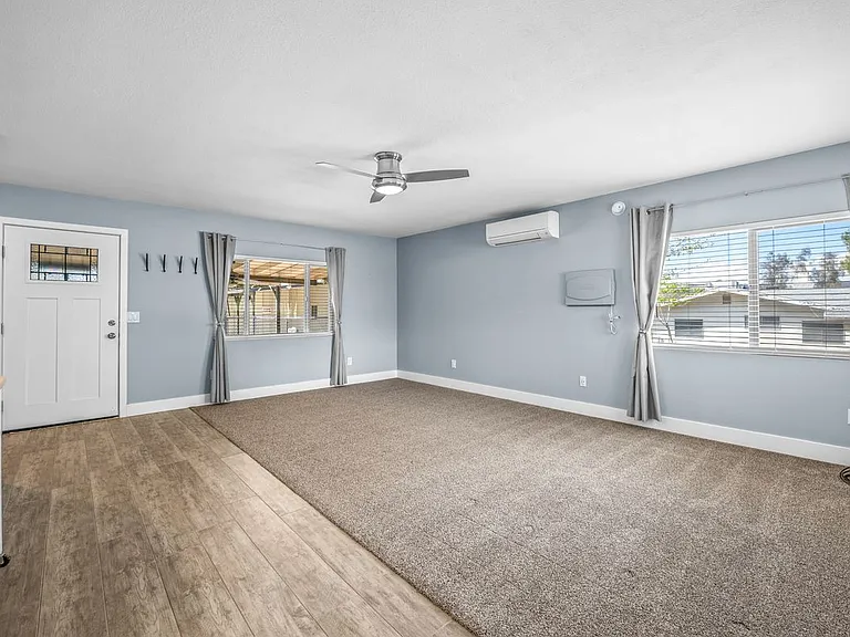7432 Dumosa Ave #1/2 — Photo 6
