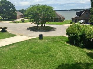 220 Harbour Point Cir, Coldspring, TX 77331