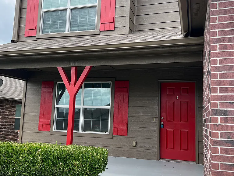 1117 S Catalina Dr — Photo 2