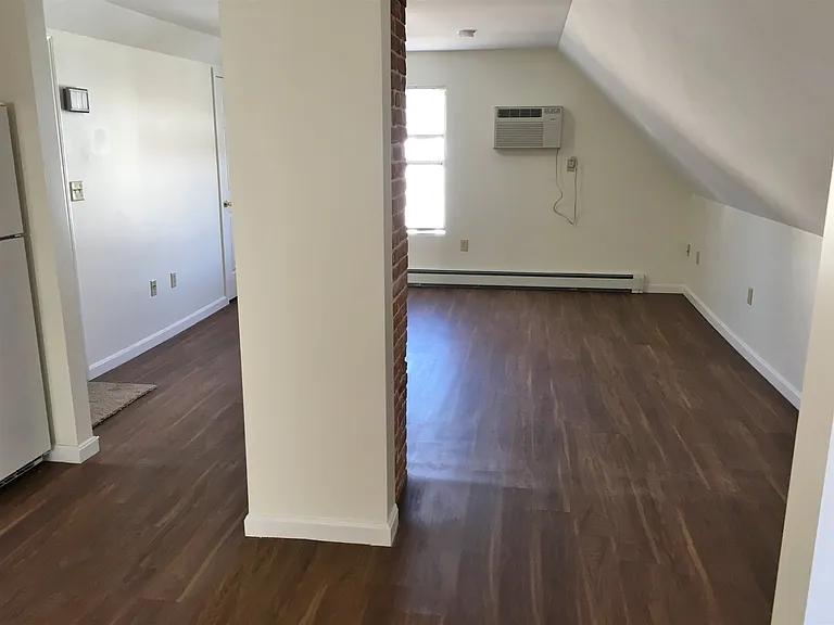 26 Bath St #3 — Photo 20