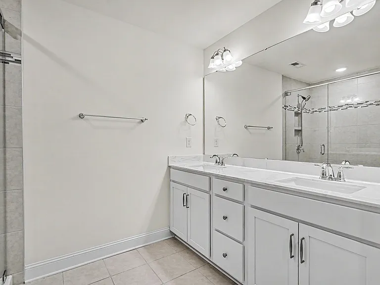 10223 Glenmere Creek Cir — Photo 22