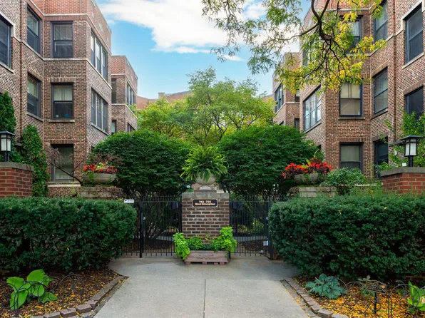 747 W Brompton Ave #3, Chicago, IL 60657