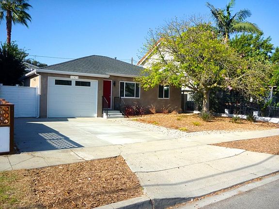 4th image of 12825 Short Ave