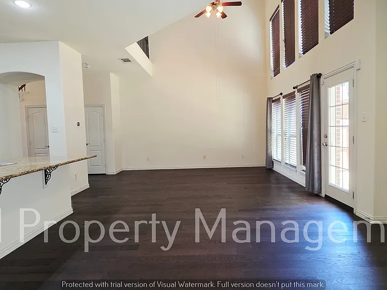 3676 Vienna St — Photo 11
