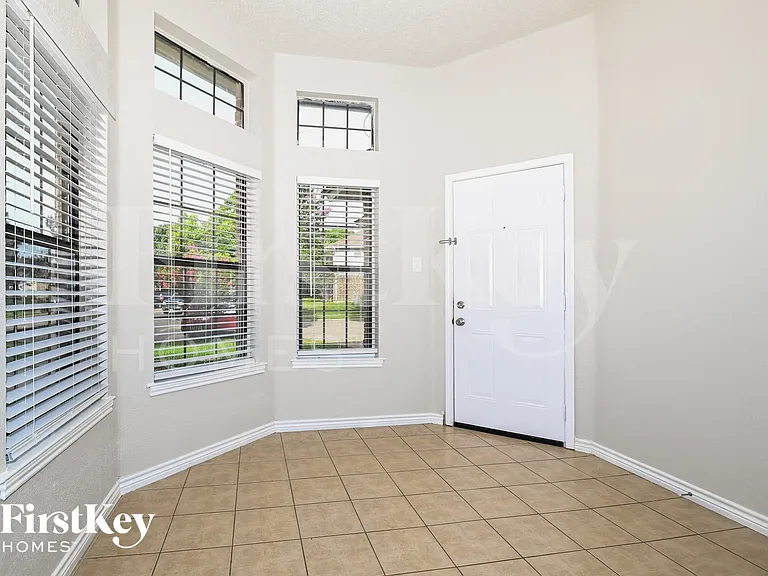 4022 Rustic Trl — Photo 5