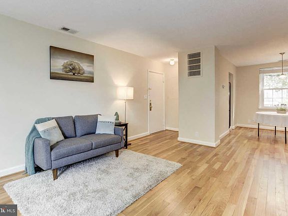3rd image of 3536 S Stafford St APT B2