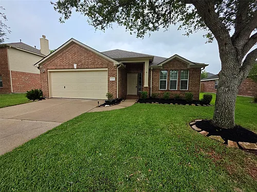 2108 Goldfinch Ln Photo 1