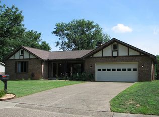 3725 Eastbrooke Dr, Evansville, IN 47711