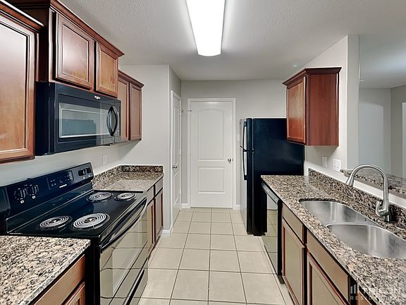 5th image of 8707 Hazel Rose Sky Dr