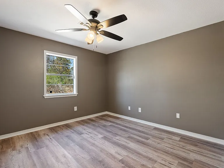 515 South Rd — Photo 8