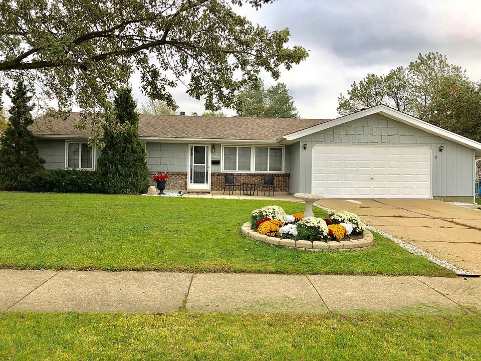 1st image of 7 S Salem Dr