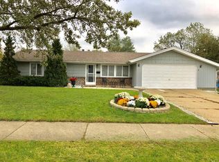 7 S Salem Dr, Schaumburg, IL 60193