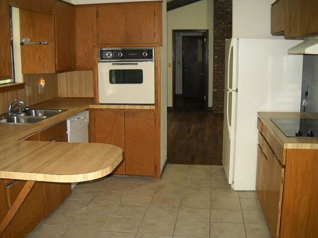 3833 Ridge Dr — Photo 8