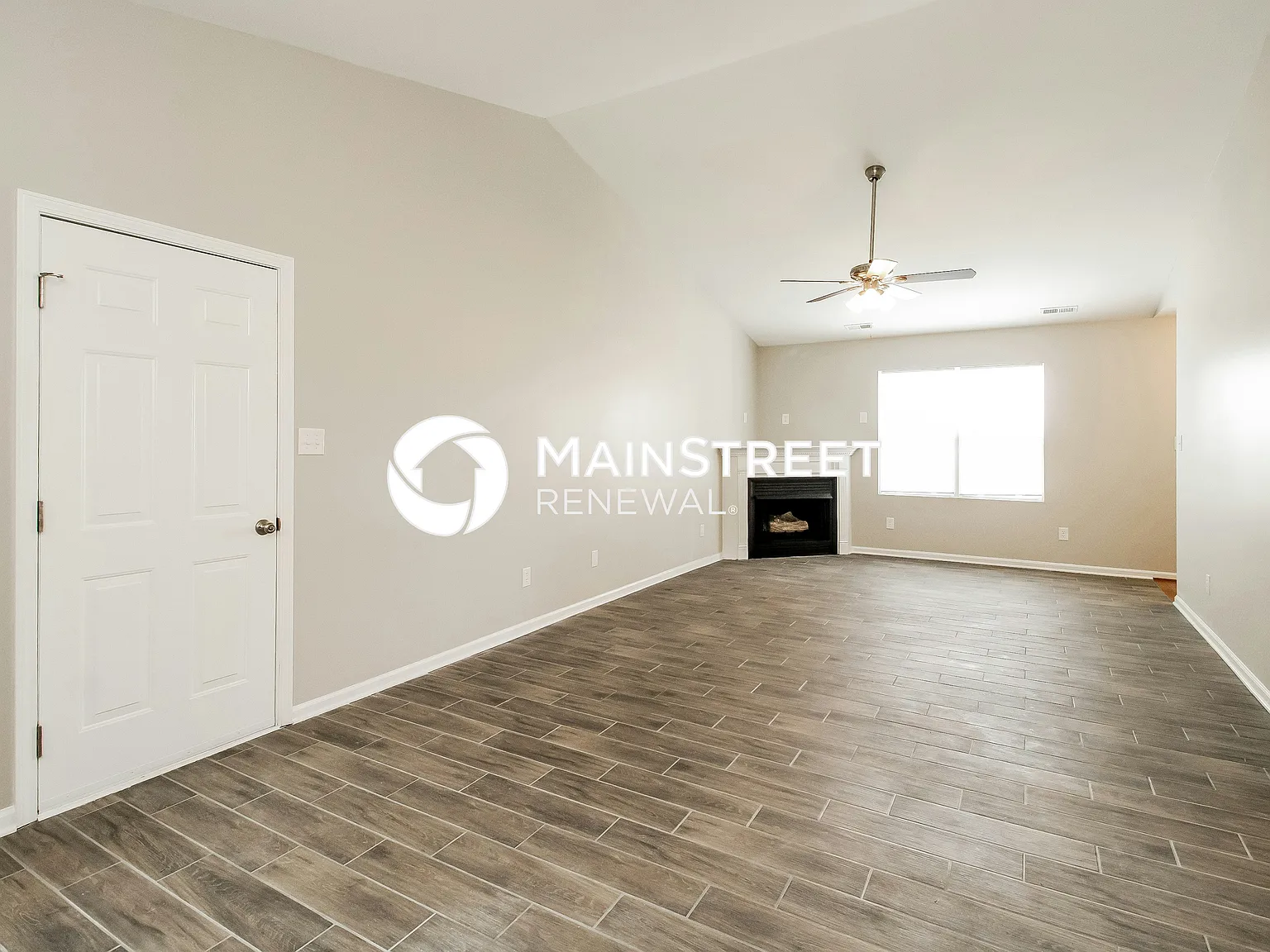 4201 Smith Farm Ln — Photo 3
