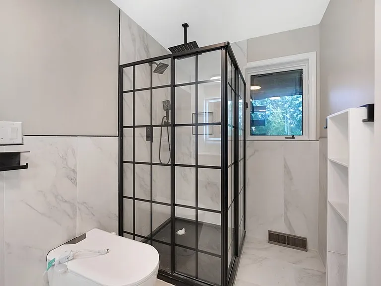 11110 S Highland Dr — Photo 11