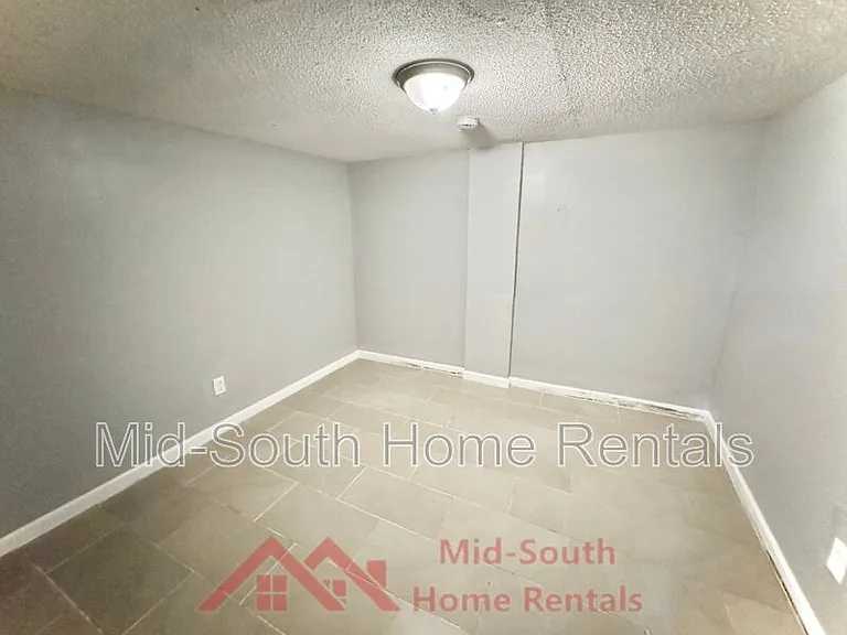2876 Cela Rd #B — Photo 10