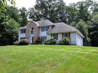 26 Highland Rd, Hackettstown, NJ 07840