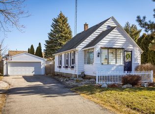 4216 Ivanrest Ave SW, Grandville, MI 49418