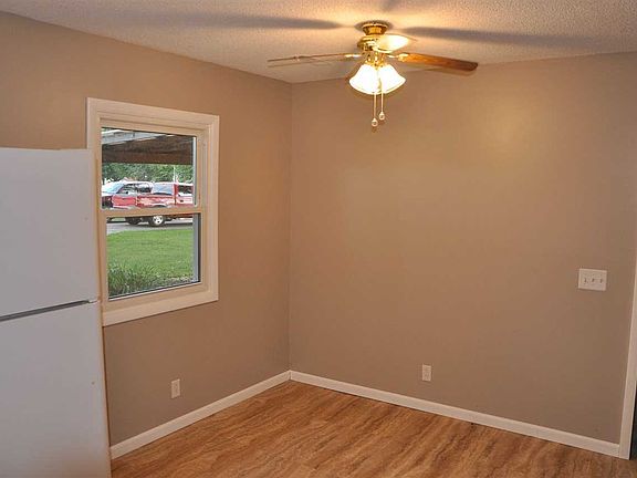 5th image of 1369 W Ann Ln