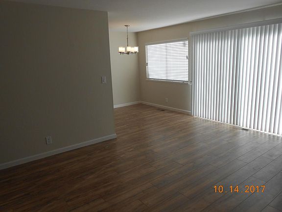 4th image of 2044 Ascot Dr APT 3