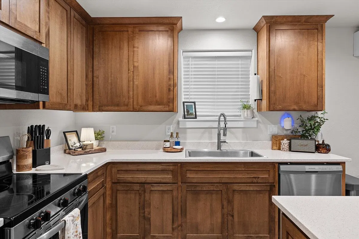 687, ID 3# 1113 Annalise Street - 0 — Photo 4