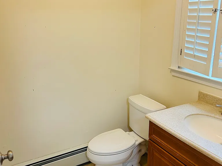 82 Sunrise Ave #82 — Photo 6