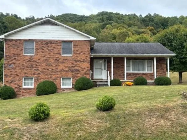 1149 C And O Dam Rd, Daniels, WV 25832