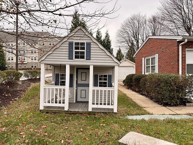 4311 Fitch Ave — Photo 2