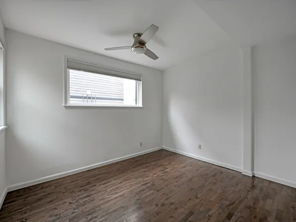 361 Van Brunt Street image 9 of 23