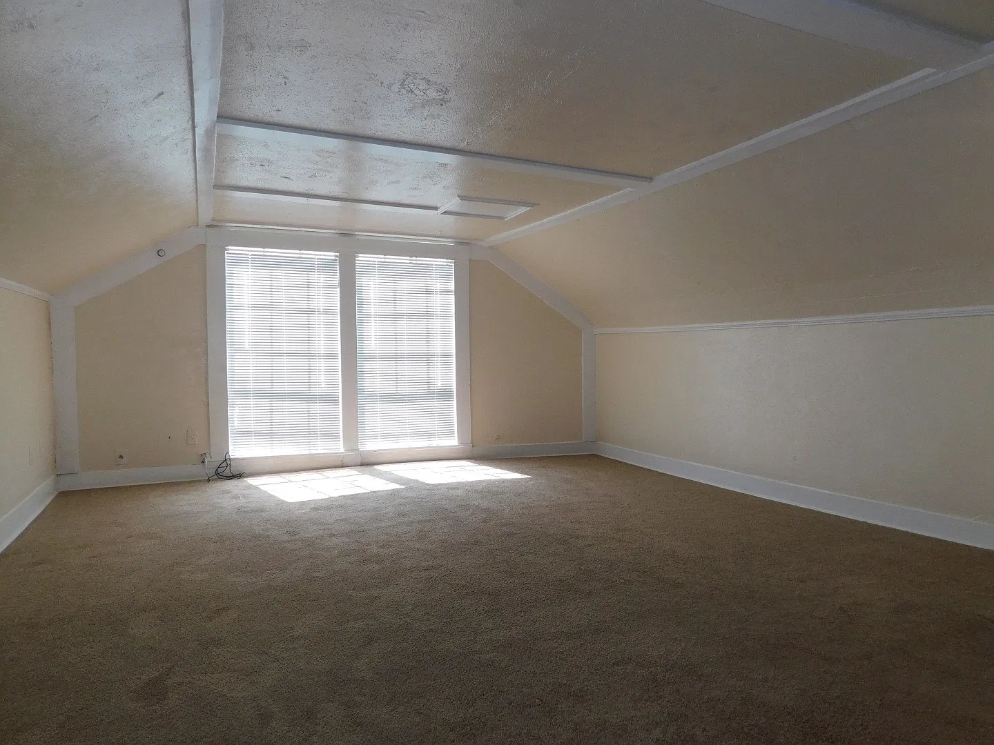 1 bed, 670 sqft, $685 — Photo 1