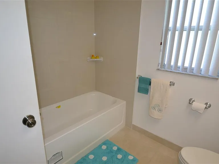 2357 White Oak Cir — Photo 11