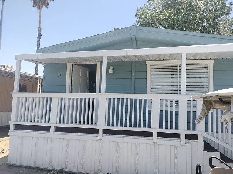 65 Sylvia St — Photo 5