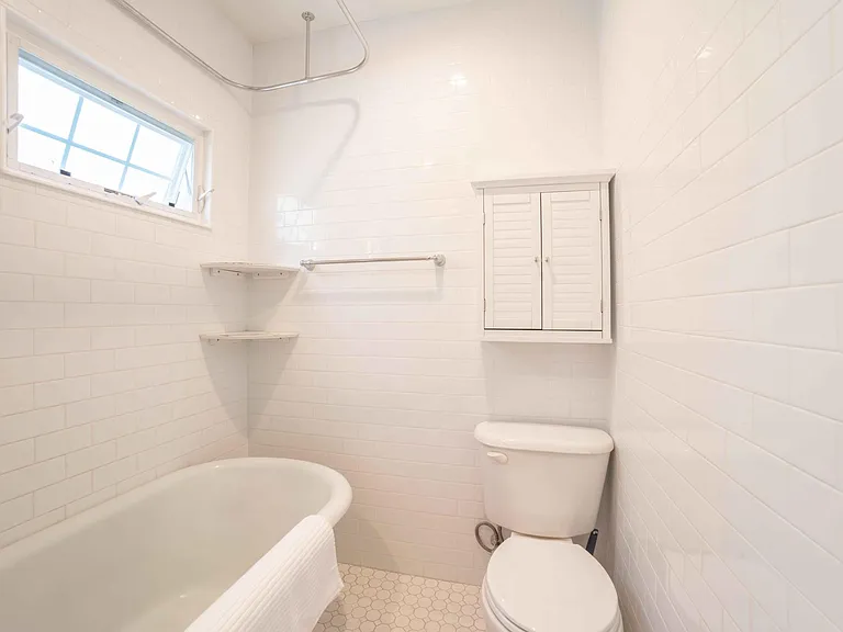 2920 Manhattan Ave — Photo 15
